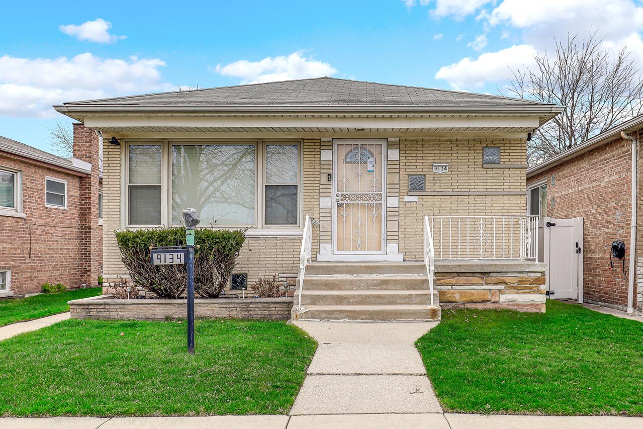 9134 S Marquette Ave., Chicago, IL 60617