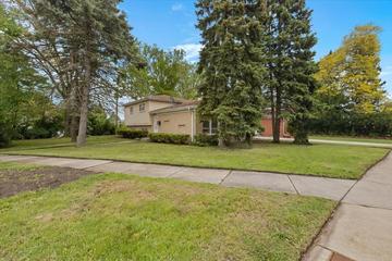 5323 Lee St., Skokie, IL 60077