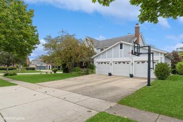 3895 Moulin Ln., Hoffman Estates, IL 60192