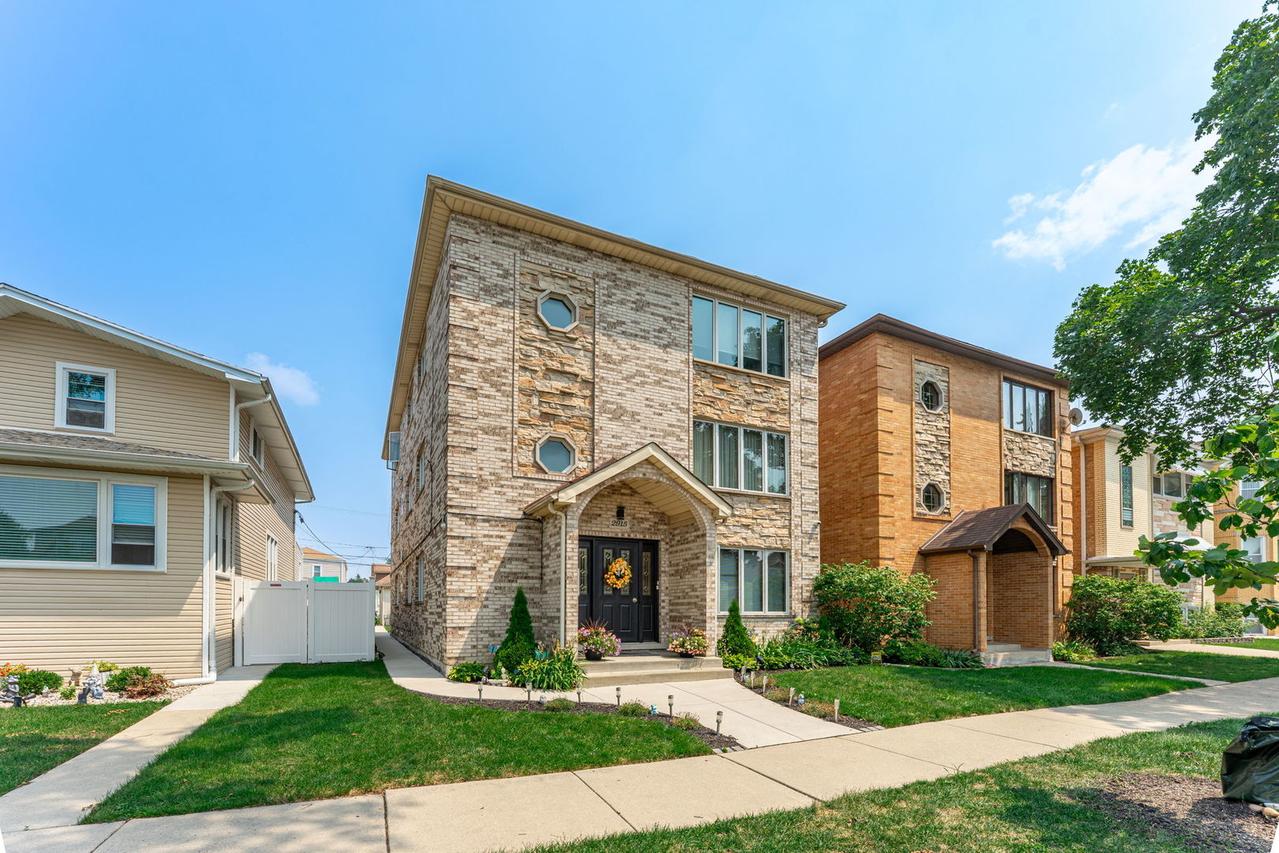 2915 N 74th Ave. #2, Elmwood Park, IL 60707