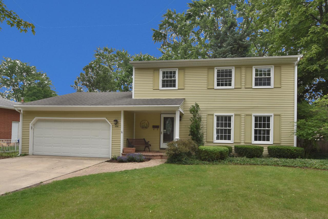 634 Katherine St., St. Charles, IL 60174