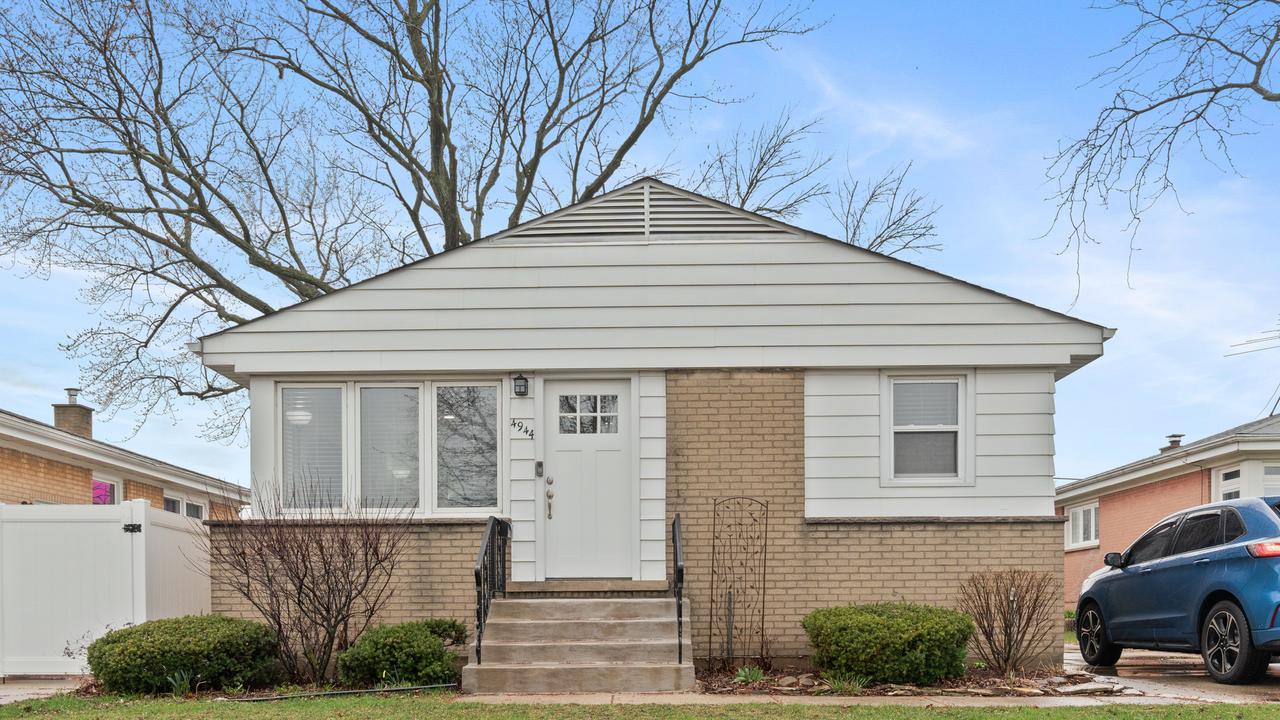 4944 N Orange Ave., Norridge, IL 60706