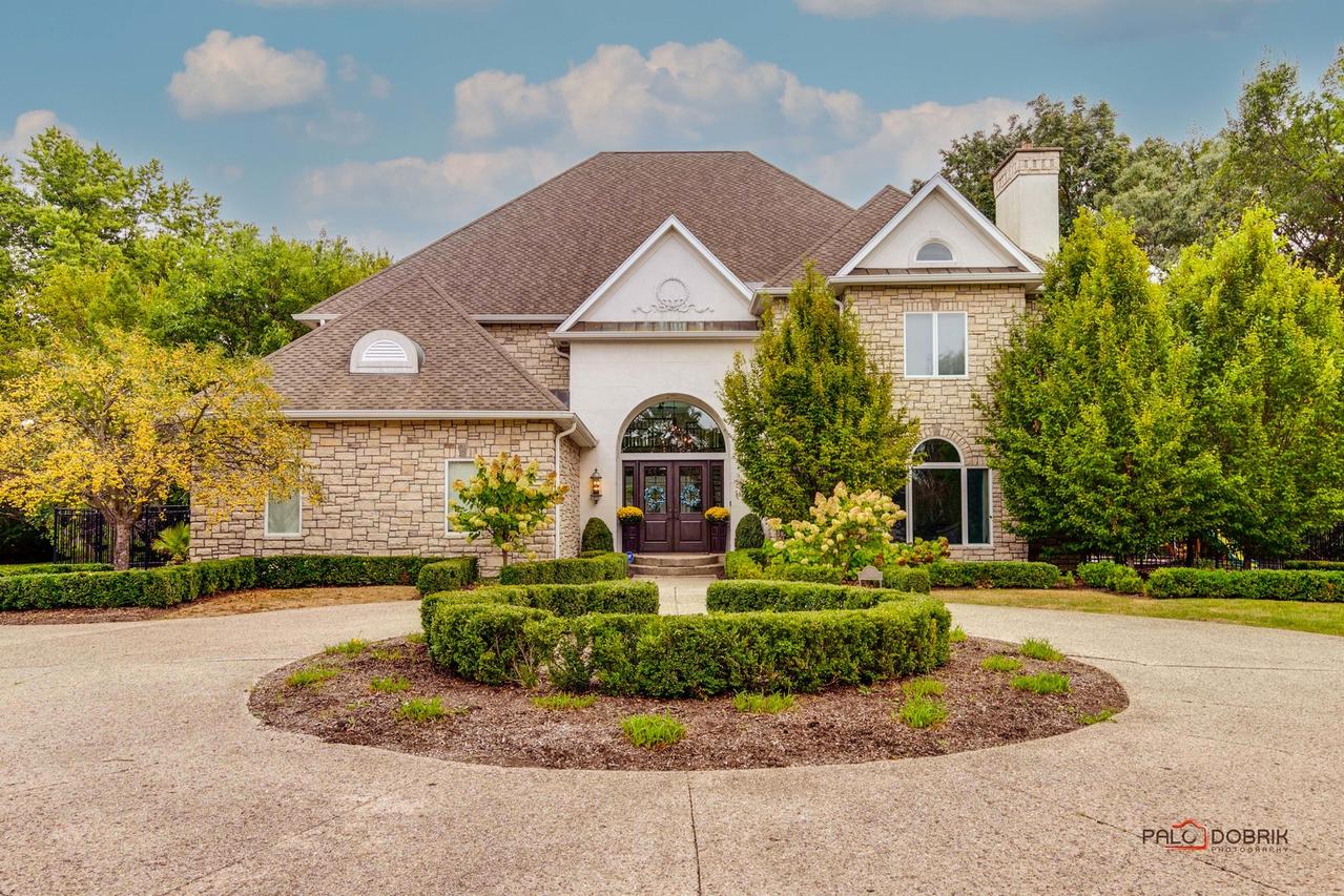 720 N St Marys Rd., Green Oaks, IL 60048
