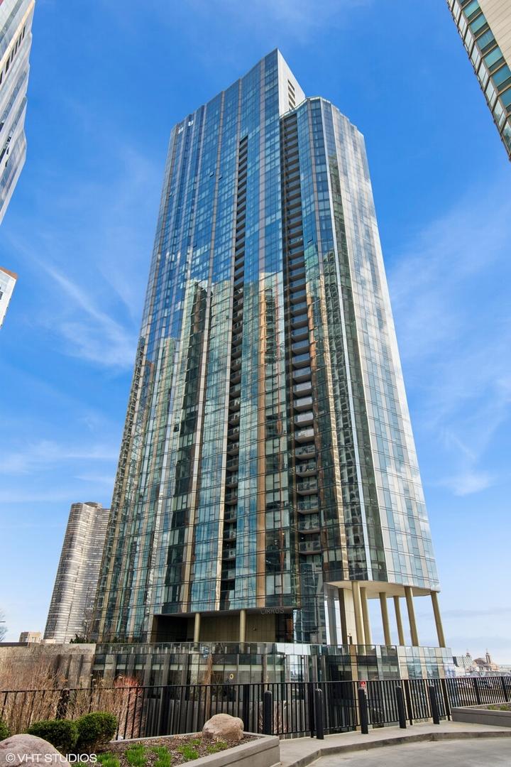 211 N Harbor Dr. #1307, Chicago, IL 60601
