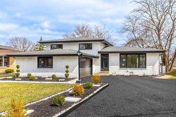 8449 S Kean Ave., Hickory Hills, IL 60457