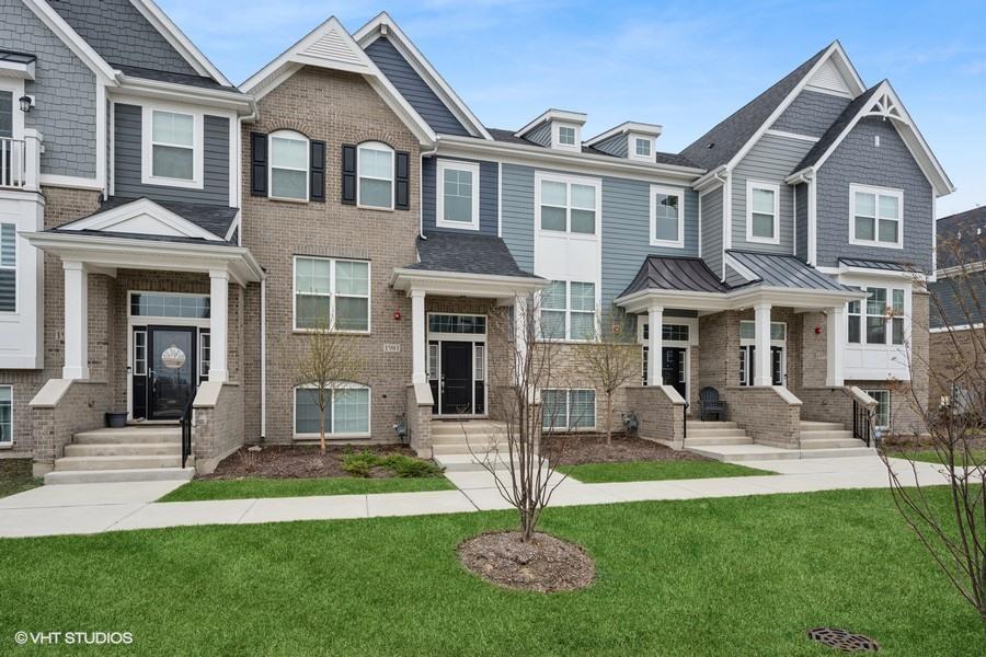1981 Kingsley Cir., Northbrook, IL 60062