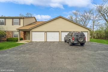 606 E Whispering Oaks Ct., Palatine, IL 60074