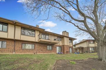 763 Whalom Ln. #2A1, Schaumburg, IL 60173