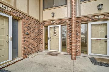 763 Whalom Ln. #2A1, Schaumburg, IL 60173