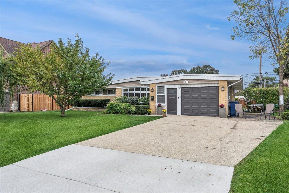 5134 N Mission Dr., Norridge, IL 60706