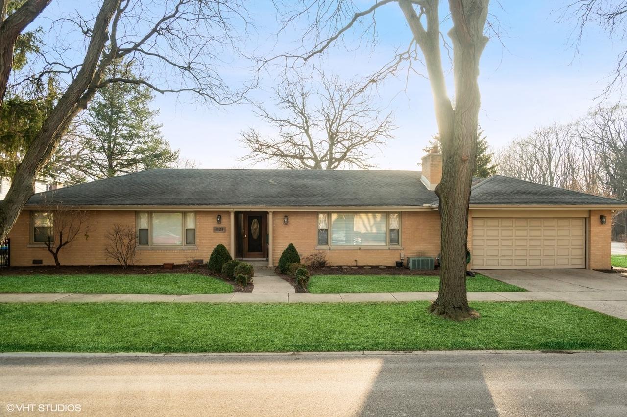 1131 S Hamlin Ave., Park Ridge, IL 60068