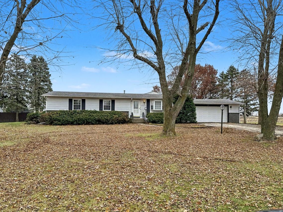 107 S Clinton St., Ashkum, IL 60911