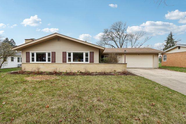 28 S Sycamore Ln., North Aurora, IL 60542