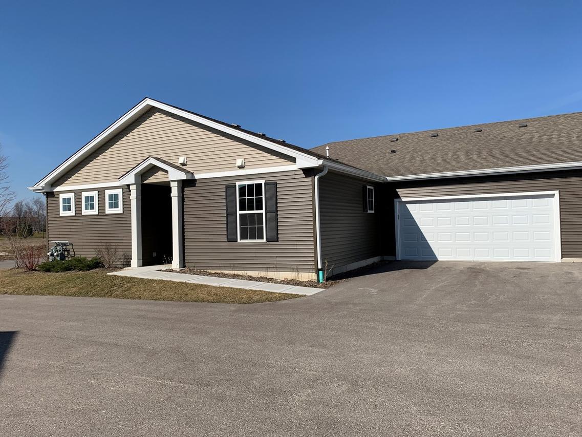 6453 Juniper Dr., Wonder Lake, IL 60097