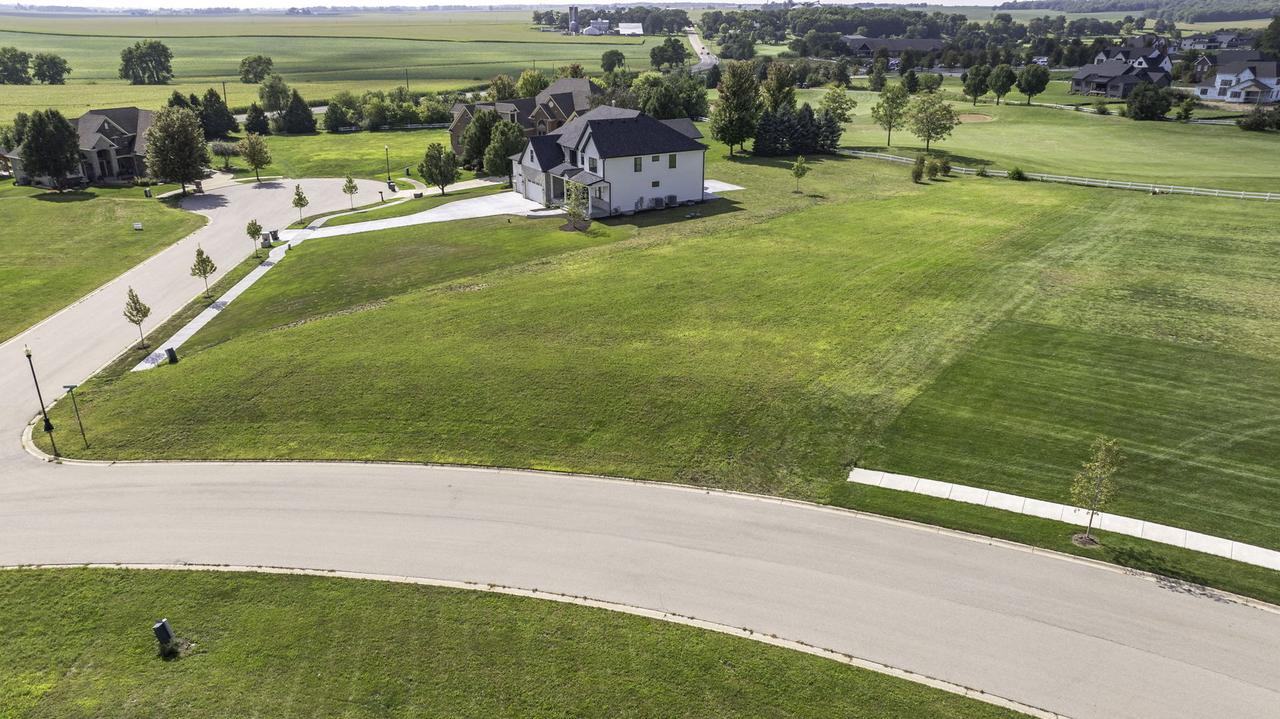 7751 Bentgrass Cir., Yorkville, IL 60560