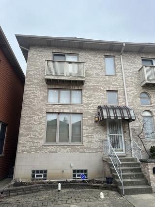 2817 S Thomas Barclay Dr., Chicago, IL 60608