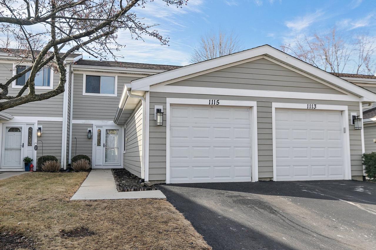1115 Chesapeake Ct., Palatine, IL 60074