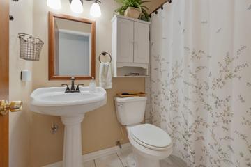 218 Gettysburg Dr., Bolingbrook, IL 60440