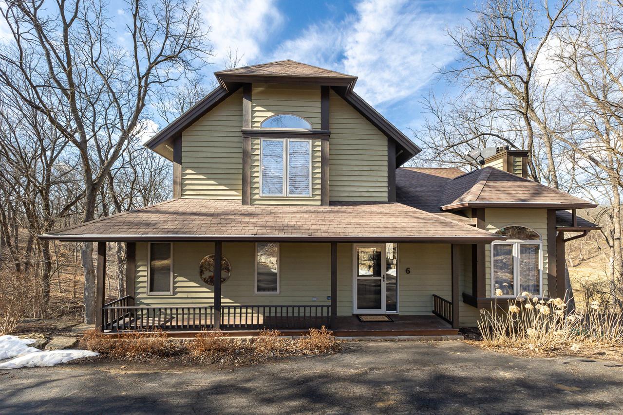 6 Bittersweet Ct., Galena, IL 61036