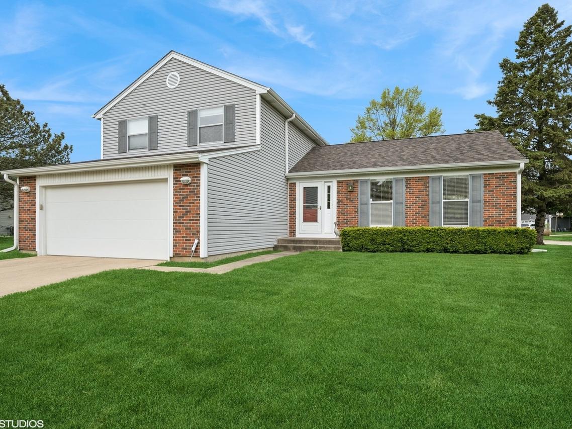 690 Aberdeen Ln., Buffalo Grove, IL 60089