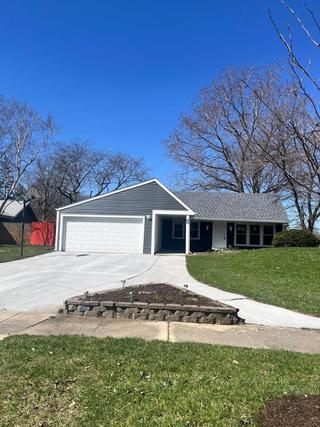 165 Arrowhead Ln., Bolingbrook, IL 60440