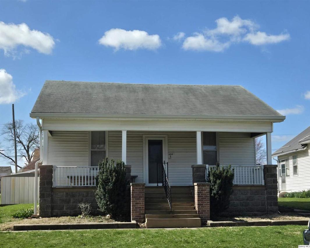 308 W Washington St., Mt. Sterling, IL 62353