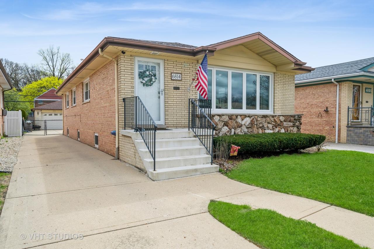 6814 N Dowagiac Ave., Chicago, IL 60646