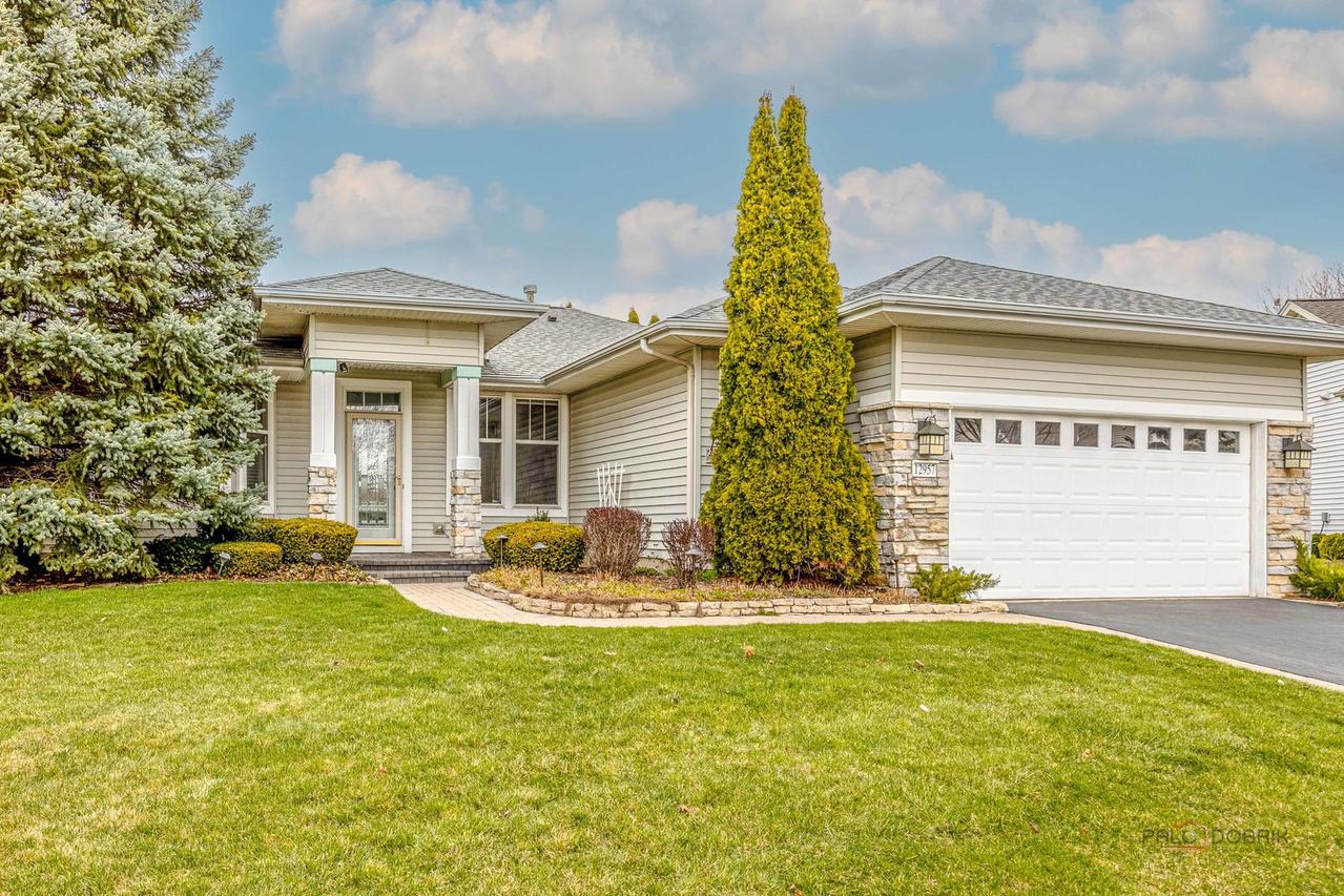 12957 Stone Creek Ct., Huntley, IL 60142