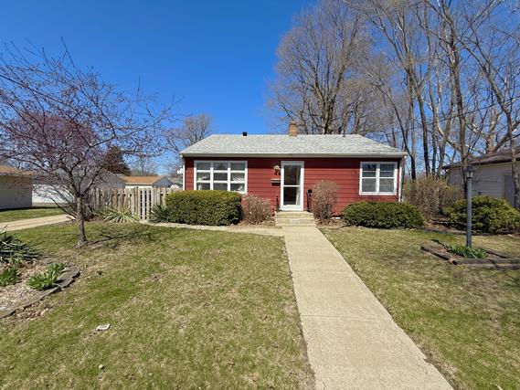 908 W 15th St., Sterling, IL 61081