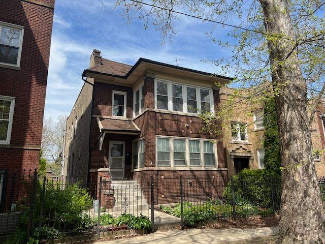 4910 N Ridgeway Ave., Chicago, IL 60625