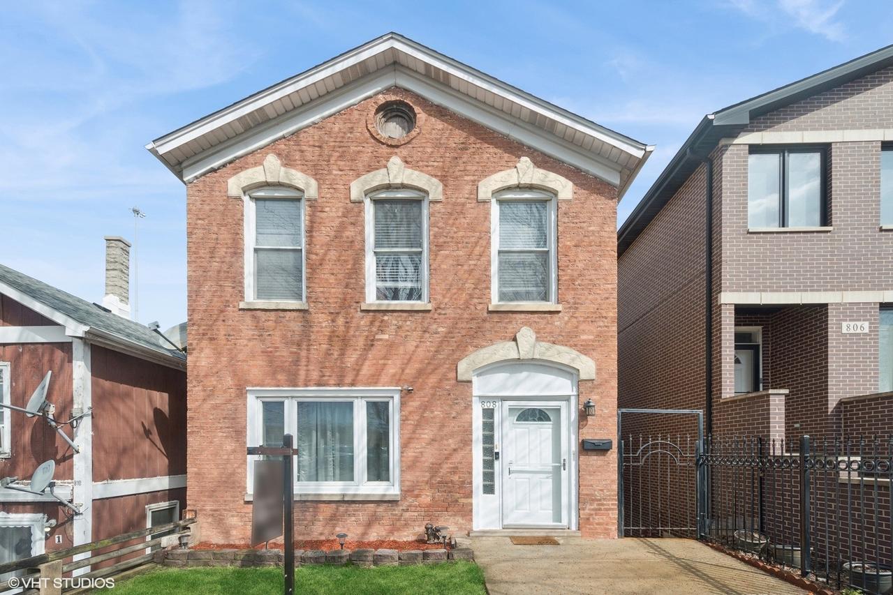 808 W 27th St., Chicago, IL 60608