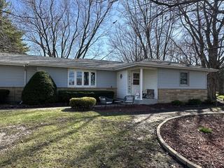 27081 Capp Rd., Sterling, IL 61081