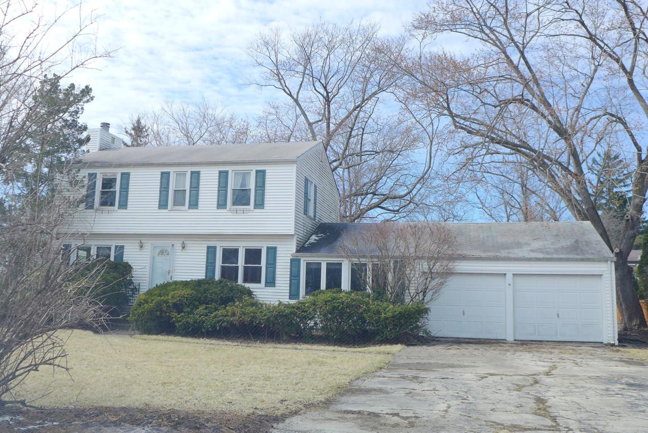 546 Earl Dr., Northfield, IL 60093