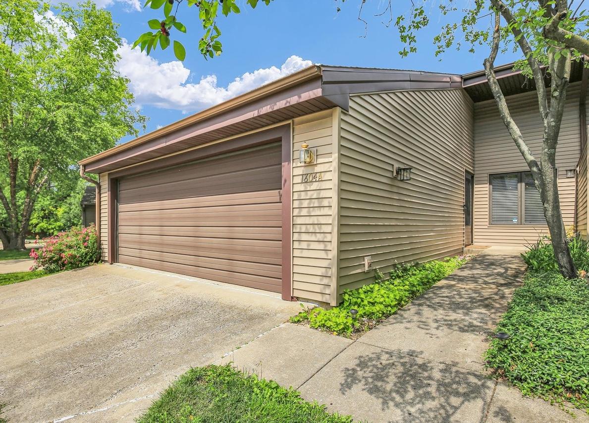 1804 Glenwood Oaks Ct. #A, Urbana, IL 61801