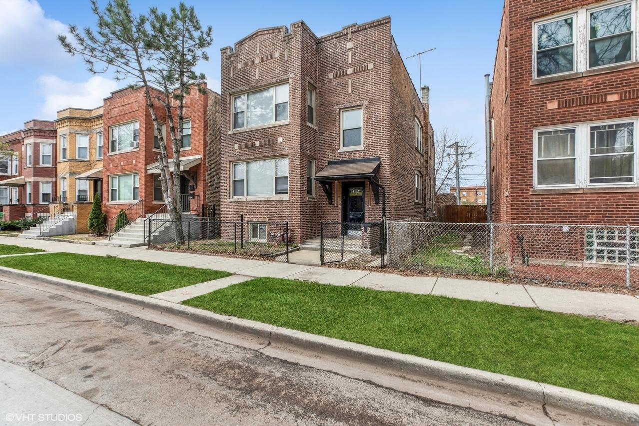 7204 S Cornell Ave., Chicago, IL 60649