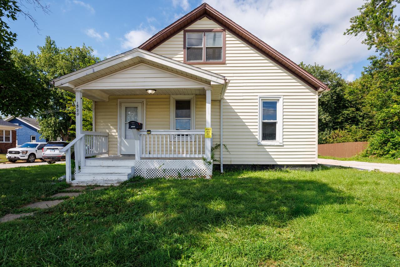 1520 Wilson St., Bloomington, IL 61701