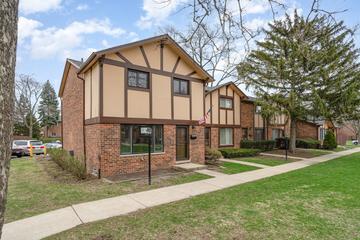 18W214 Lathrop Ln., Villa Park, IL 60181