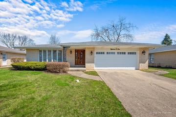 1805 N Larch Dr., Mount Prospect, IL 60056