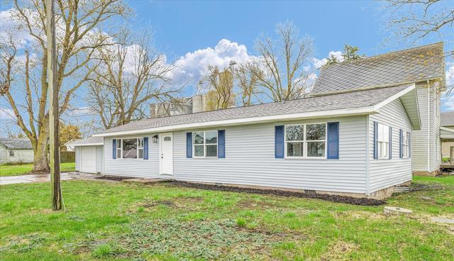 211 3rd St., Dewey, IL 61840