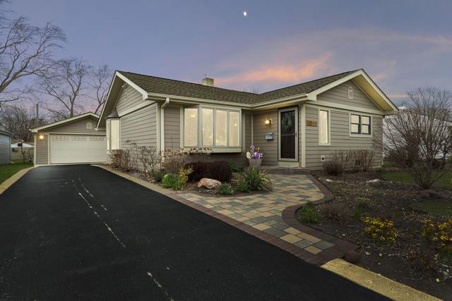 2408 Sigwalt St., Rolling Meadows, IL 60008