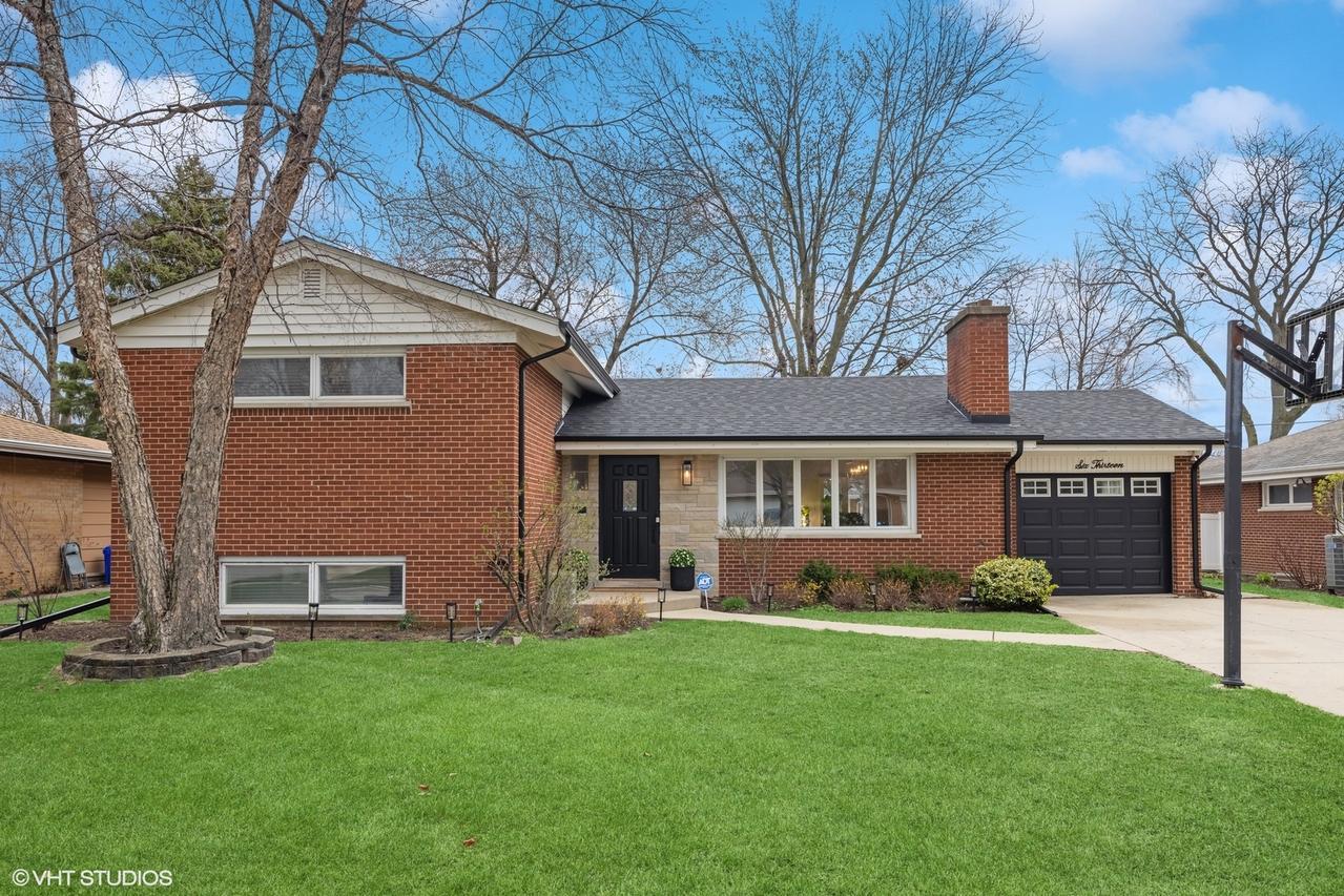 613 S William St., Mount Prospect, IL 60056