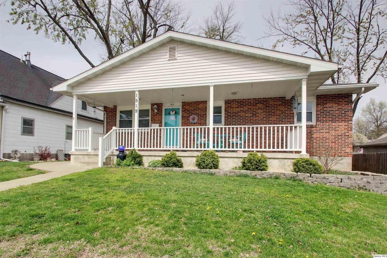 1519 College Ave., Quincy, IL 62301