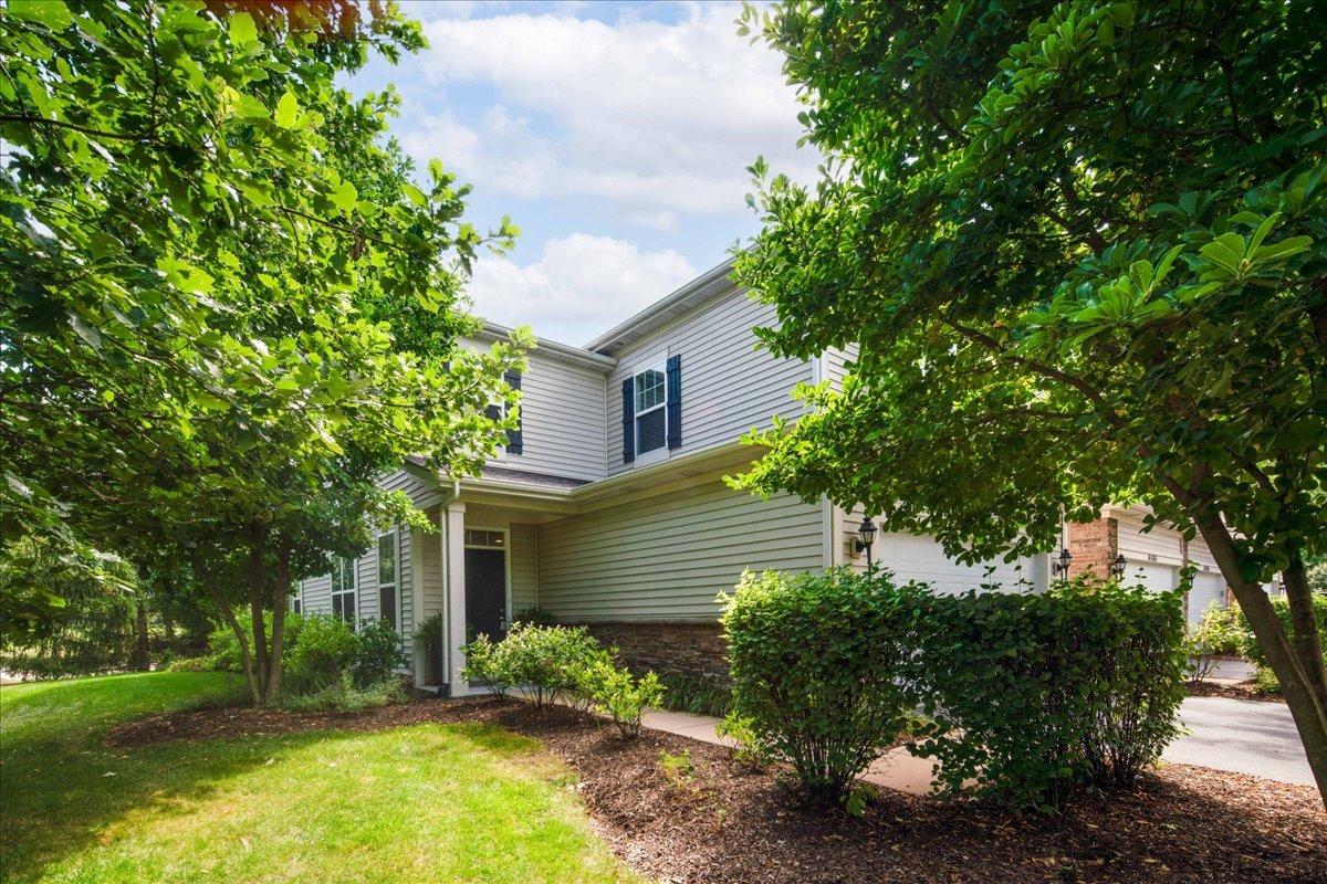 6N365 Whitmore Cir. #A, St. Charles, IL 60174