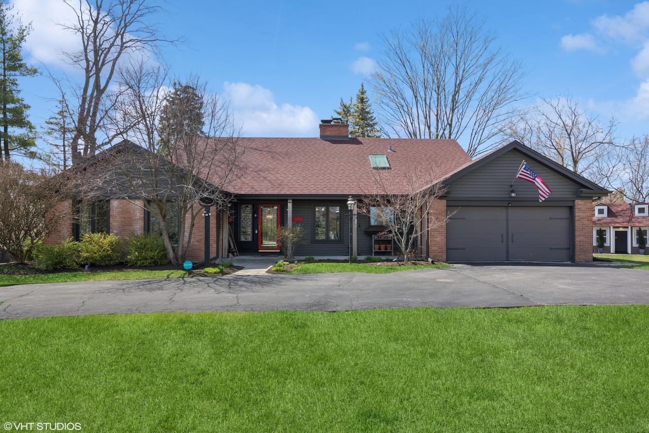 3300 Overland Pass, Northbrook, IL 60062