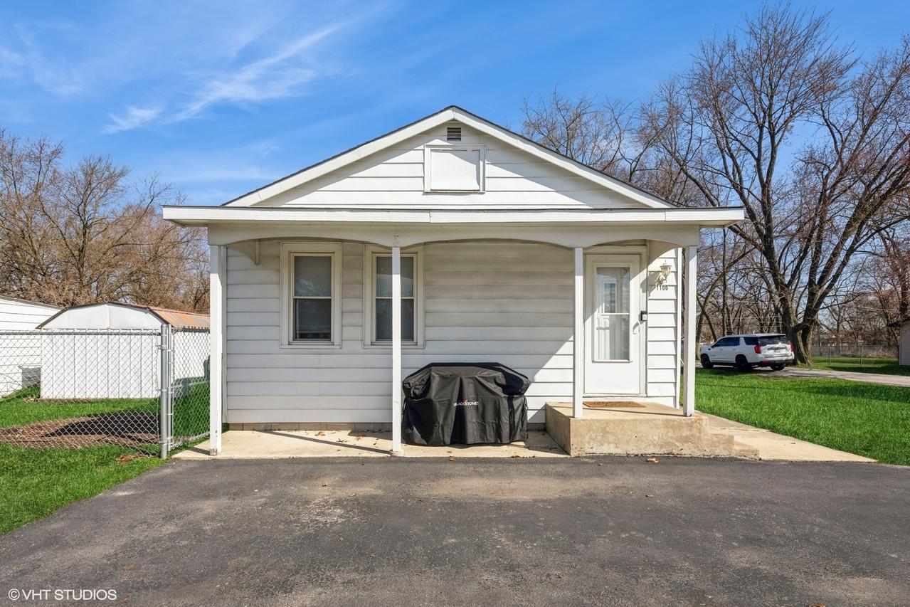 1100 175th St., East Hazel Crest, IL 60429