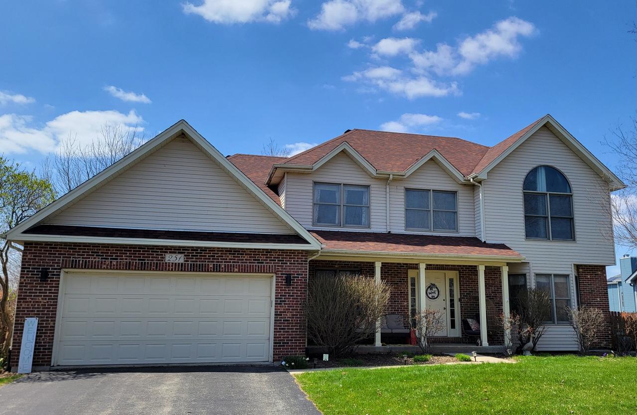 251 Isleview Dr., Oswego, IL 60543