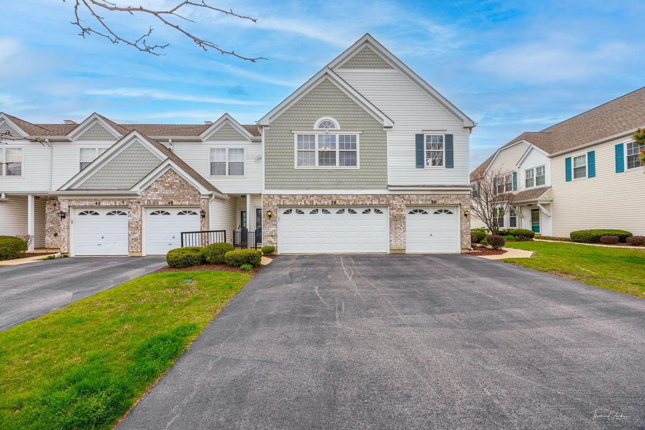 38 Arboretum Dr., Lombard, IL 60148