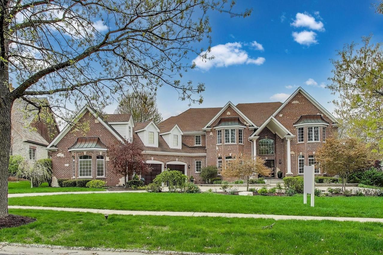 3904 Royal Fox Dr., St. Charles, IL 60174