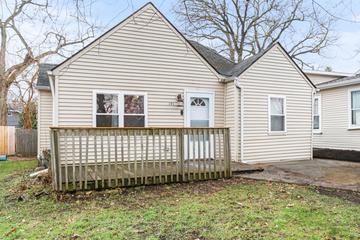 101 Beachview Dr., Round Lake Beach, IL 60073