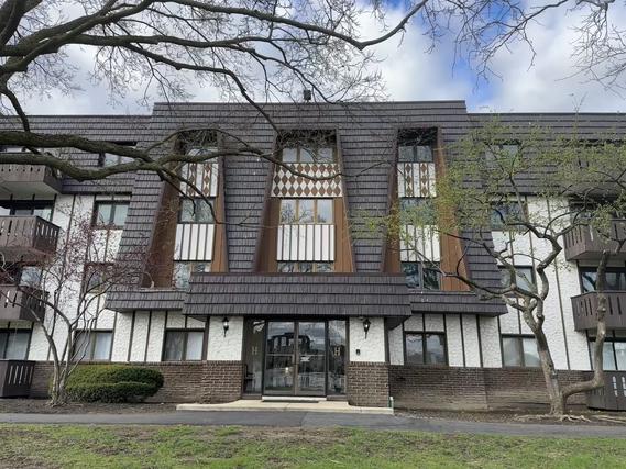 13200 W Heiden Cir. #2201, Lake Bluff, IL 60044